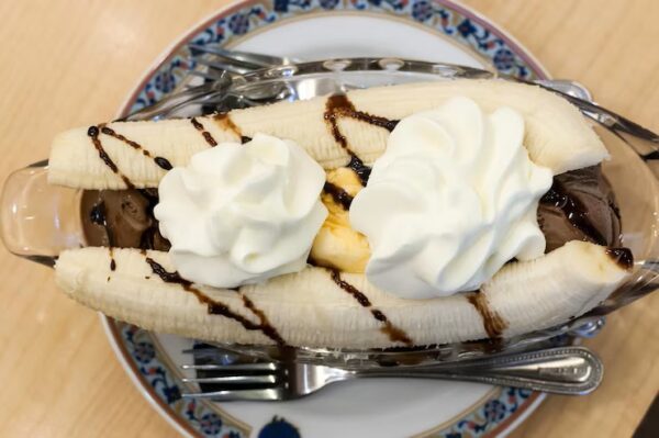 Lo mejor en postres  o el clásico de Banana Split en Pepito Bodegón